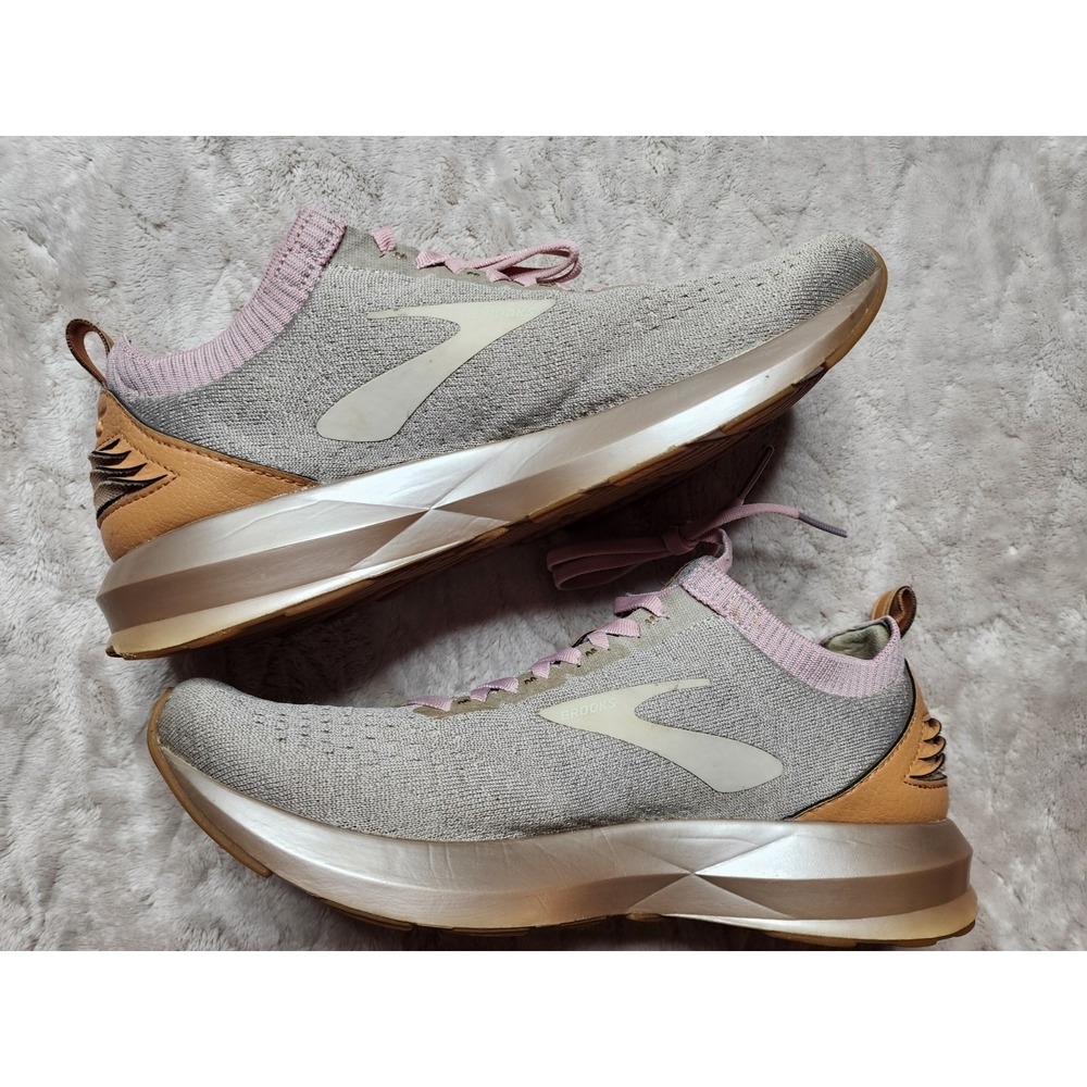 Brooks Levitate 2 LE Running Shoes Womens 11 Beige Tan Pink 1202911B252